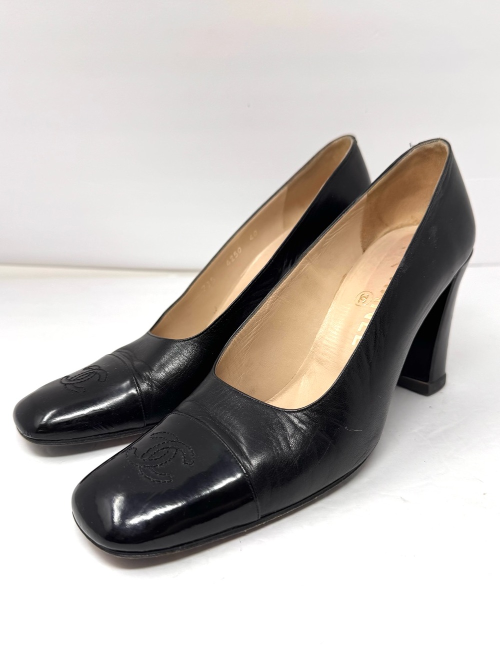 CHANEL black cap toe heels, vintage, made in France, size 40